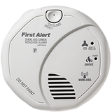 brk sco500b first alert carbon monoxide smoke alarm wireless 2 aa battery powered w voice warning